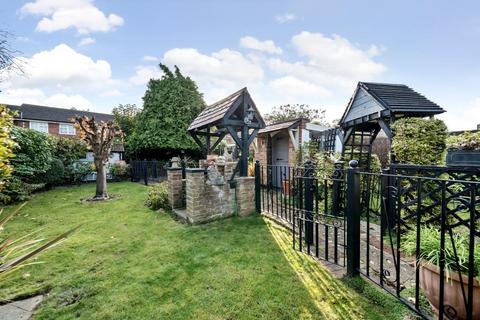 15 Hamilton Road, Feltham, TW13 4PP