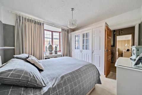 15 Hamilton Road, Feltham, TW13 4PP