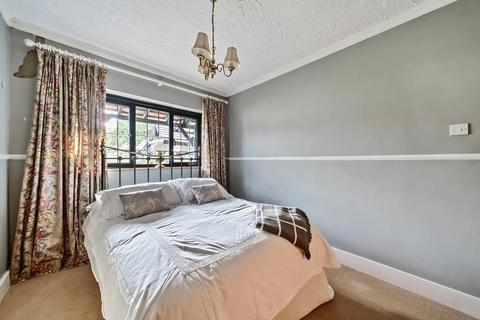 15 Hamilton Road, Feltham, TW13 4PP