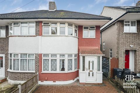 3 bedroom semi-detached house for sale, Brunswick Gardens, Hainault