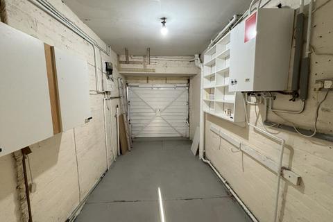 Labelle Dencil Close, Halesowen, B63 2DR
