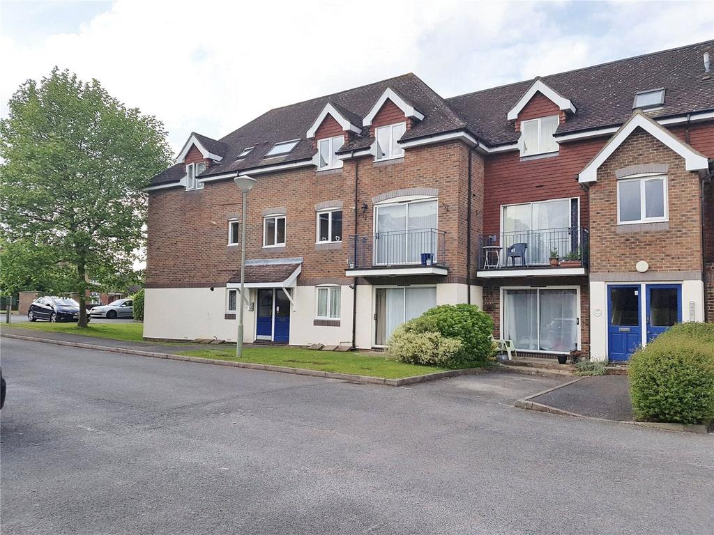 Ladbroke Court, 122 Ladbroke Road... 1 bed apartment - £1,200 pcm (£277 pw)