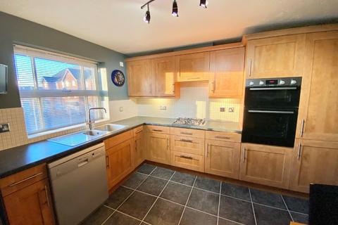 4 bedroom house to rent, Landalewood Road, York