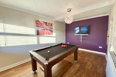 4 bedroom house to rent, Landalewood Road, York