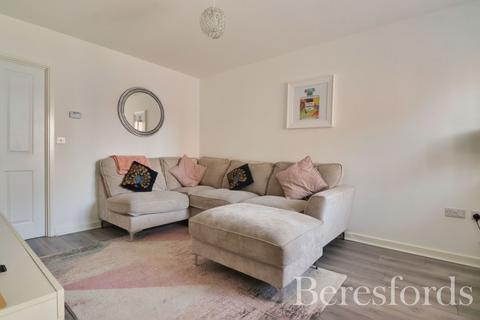 2 Oak Crescent, Burnham-on-crouch, CM0 8FP
