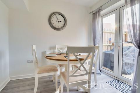 2 Oak Crescent, Burnham-on-crouch, CM0 8FP