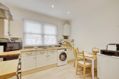 2 bedroom apartment for sale, Lancaster Gardens, Southend-on-Sea, SS1