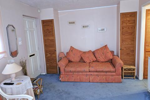 Studio for sale, Green Gardens, Baiter Park, Poole, BH15