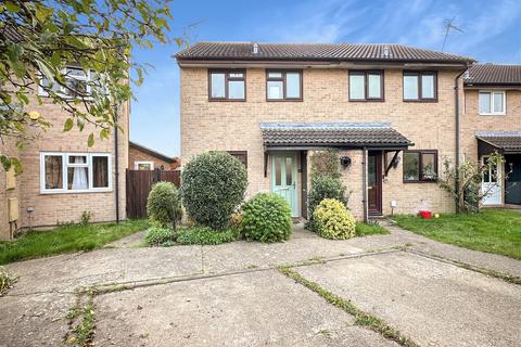 2 bedroom end of terrace house for sale, Fairhaven Close, Cambridge CB25