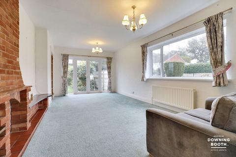 3 bedroom detached house for sale, Lichfield Drive, Stafford ST18