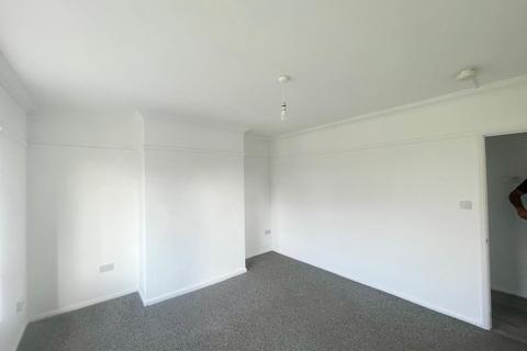 3 bedroom flat for sale, Albert Drive, Woking, GU21