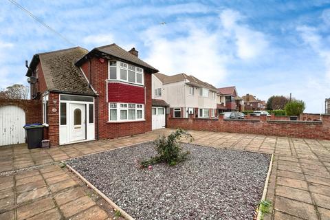 3 bedroom detached house to rent, Leicester Avenue Cliftonville CT9