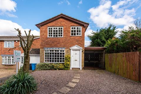 3 bedroom detached house to rent, 25 Millers Vale, Wombourne, South Staffordshire