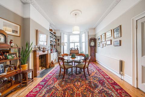 4 bedroom terraced house for sale, Winslade Road, Brixton