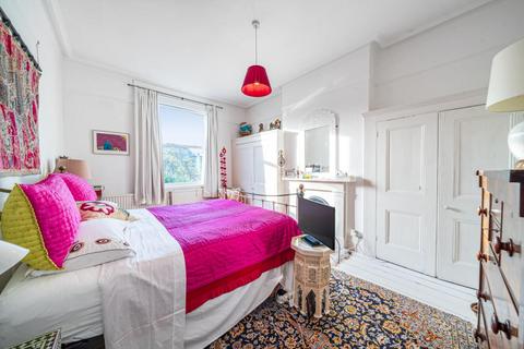 4 bedroom terraced house for sale, Winslade Road, Brixton