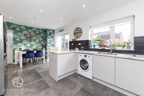 29 Alexander Road, Stotfold, Hitchin, SG5 4NA