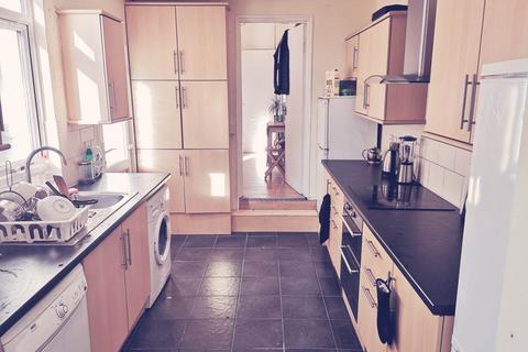 4 bedroom house to rent, Tewkesbury Street, Cathays, Cardiff