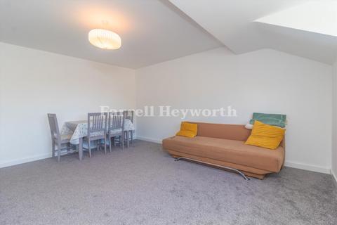 2 bedroom flat for sale, Golf View, Preston PR2