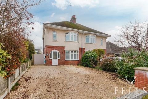 3 bedroom semi-detached house to rent, Meadow Road, Ringwood BH24