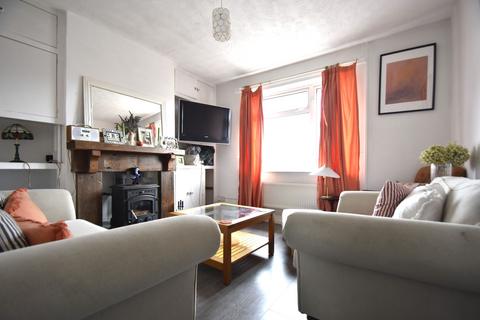 2 bedroom flat to rent, Coastguard Lane, Freshwater PO40