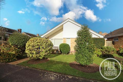 2 bedroom detached bungalow for sale, Crome Walk, Lowestoft, NR32