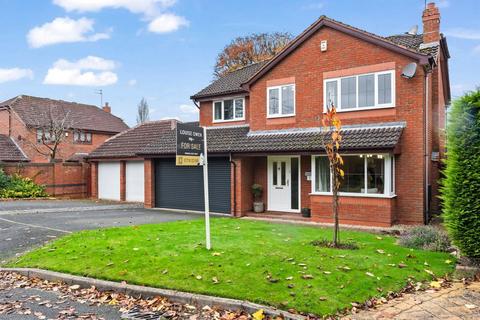 4 bedroom detached house for sale, Farway Gardens, Wolverhampton WV8