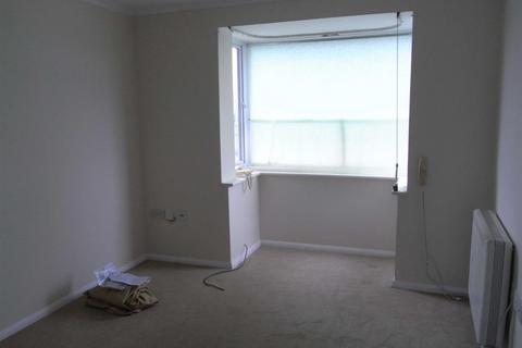 1 bedroom terraced house to rent, St Crispians, Seaford