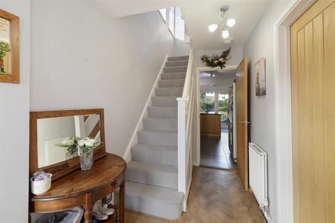 17 Forest Road, Paddock Wood, Tonbridge, TN12 6JU