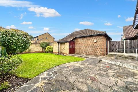 3 bedroom semi-detached bungalow for sale, Elderberry Close, Basildon SS16