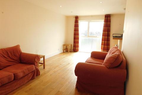 2 bedroom flat to rent, Berrylands, Surbiton