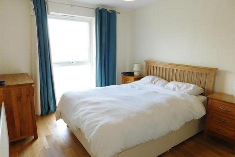 2 bedroom flat to rent, Berrylands, Surbiton