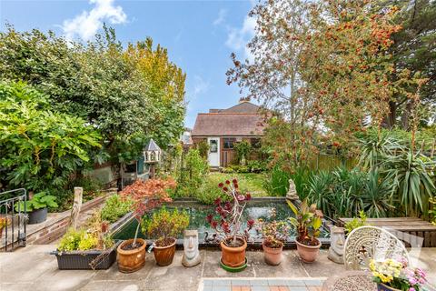 38 Champion Road, Upminster, RM14 2SZ