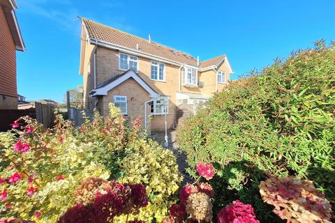 3 bedroom semi-detached house for sale, Acorn Close, Selsey