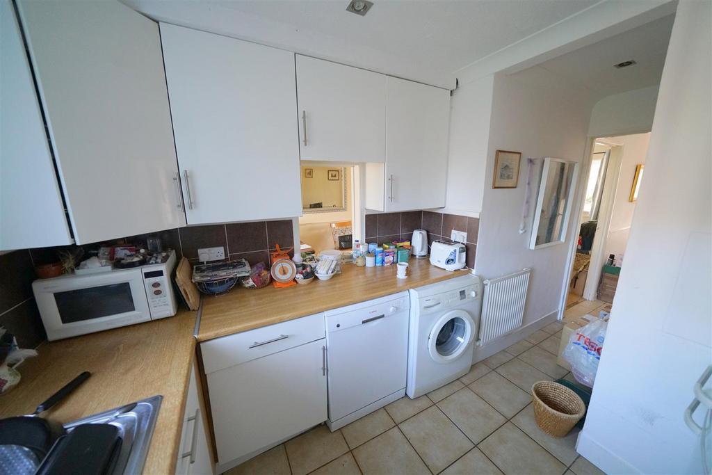 Kitchen 1.jpg