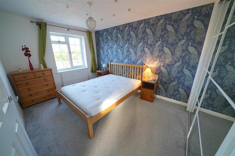 16 Acorn Close, Selsey, Chichester, PO20 9HL