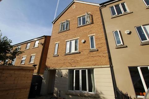 8 bedroom townhouse to rent, Jekyll Close, Bristol BS16