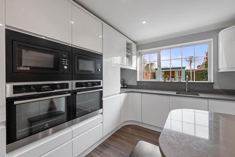 10 Braemar Close, Grantham, NG31 9PB