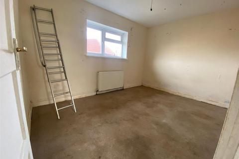 15 Monarch Close, Feltham, TW14 8BB