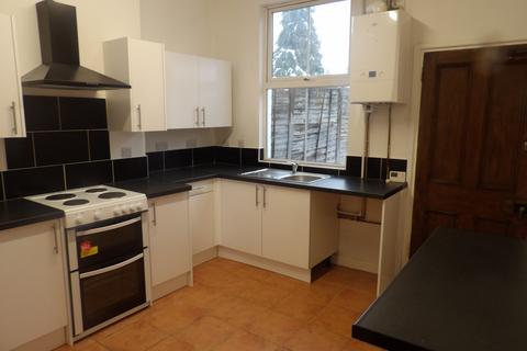 2 bedroom end of terrace house to rent, Park Street, Kidderminster DY11