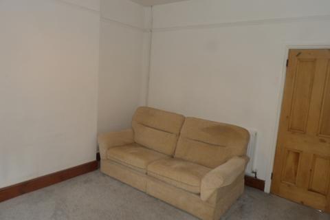 2 bedroom end of terrace house to rent, Park Street, Kidderminster DY11