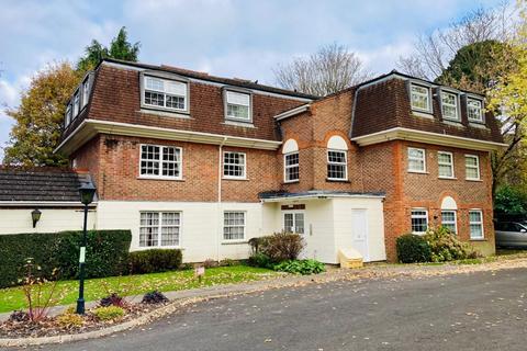 1 bedroom flat to rent, Greenacres, Horsham