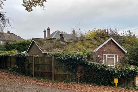 2 bedroom detached bungalow for sale, Norwich NR7