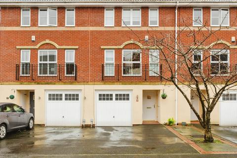 4 bedroom terraced house for sale, Wateredge Close, Leigh WN7