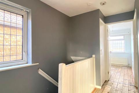 28 Ashfield Drive, Halifax, HX3 5PG