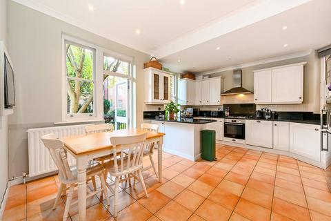 3 bedroom flat for sale, Grantully Road, Maida Vale, London, W9