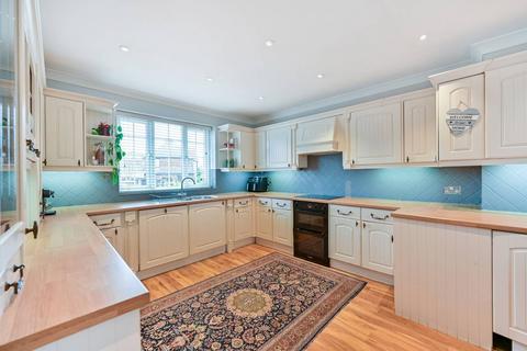 4 bedroom detached house for sale, Killester Gardens, Worcester Park, KT4