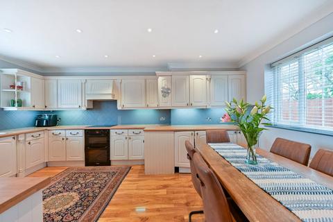 4 bedroom detached house for sale, Killester Gardens, Worcester Park, KT4