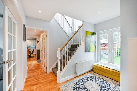 1 Killester Gardens, Worcester Park, KT4 8UA