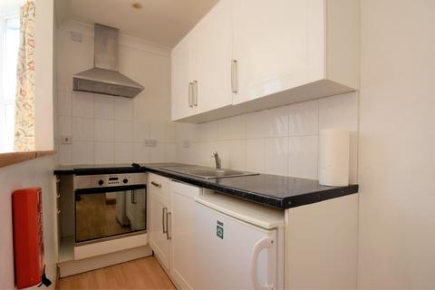 1 bedroom flat to rent, Albert Street, Ventnor PO38