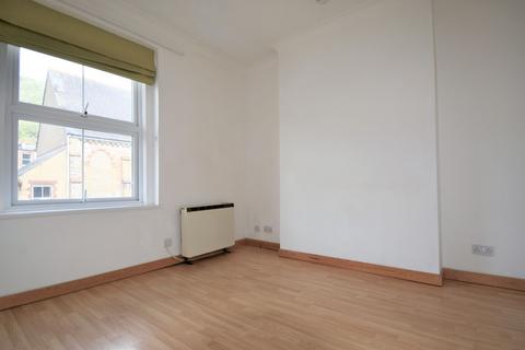 1 bedroom flat to rent, Albert Street, Ventnor PO38